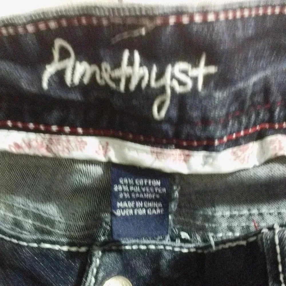 Jeans - Picture 4 of 11